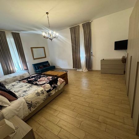 Ferienwohnung La Casa Di Sarah Aspetta Voi Neapel Exterior foto