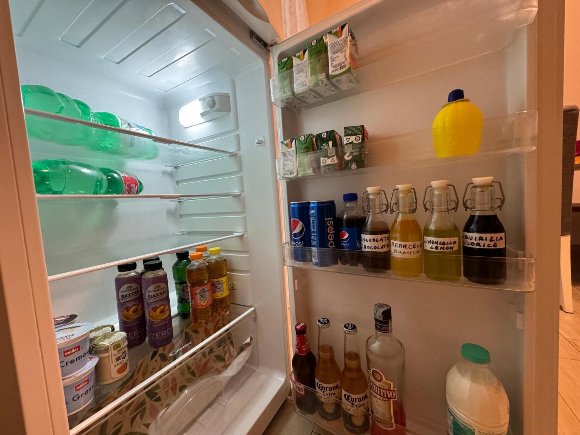 Ferienwohnung La Casa Di Sarah Aspetta Voi Neapel Exterior foto