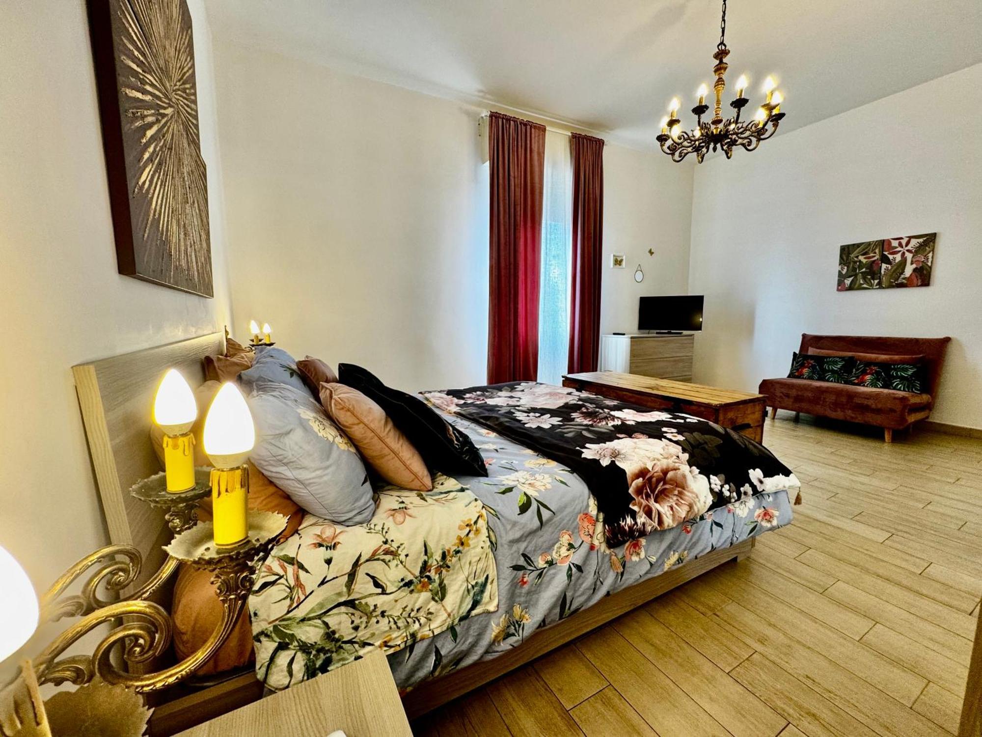 Ferienwohnung La Casa Di Sarah Aspetta Voi Neapel Exterior foto