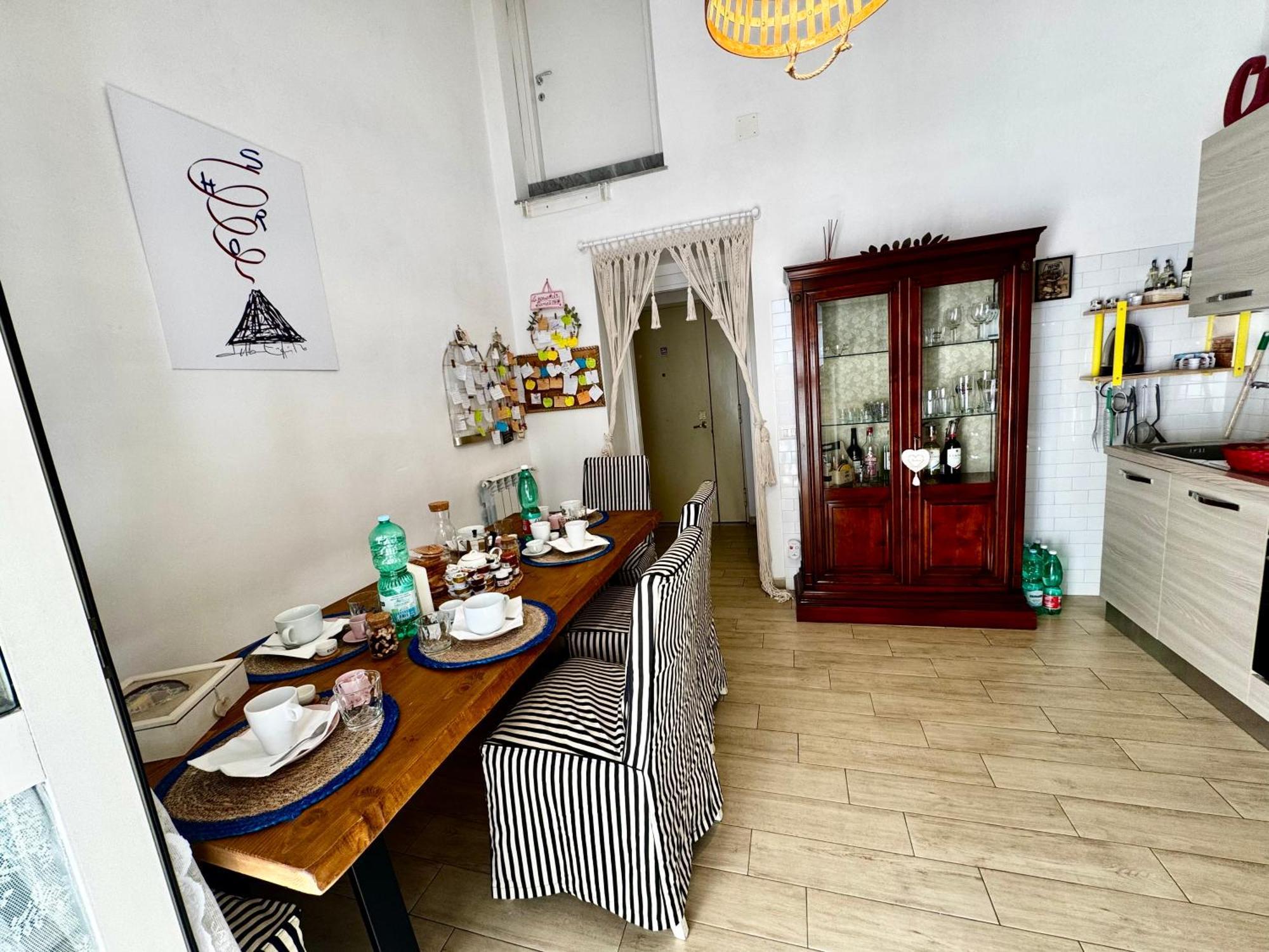 Ferienwohnung La Casa Di Sarah Aspetta Voi Neapel Exterior foto